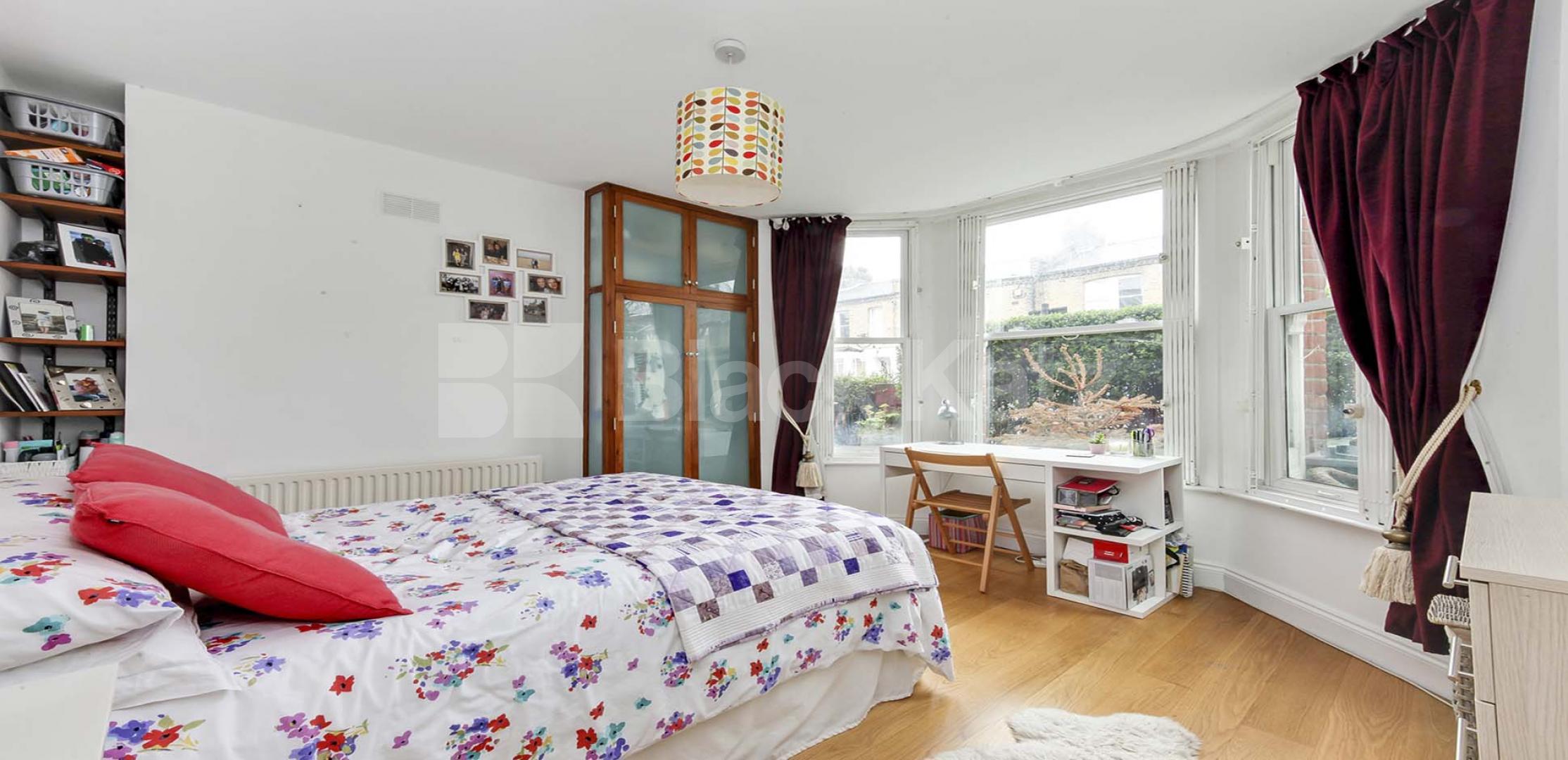 			UNDER OFFER , 2 Bedroom, 1 bath, 1 reception Apartment			 Strathleven Road, Clapham North/Brixton